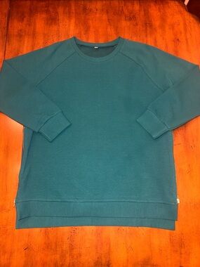 NWOT zip-side Ribbed Teal Crewneck Sweater